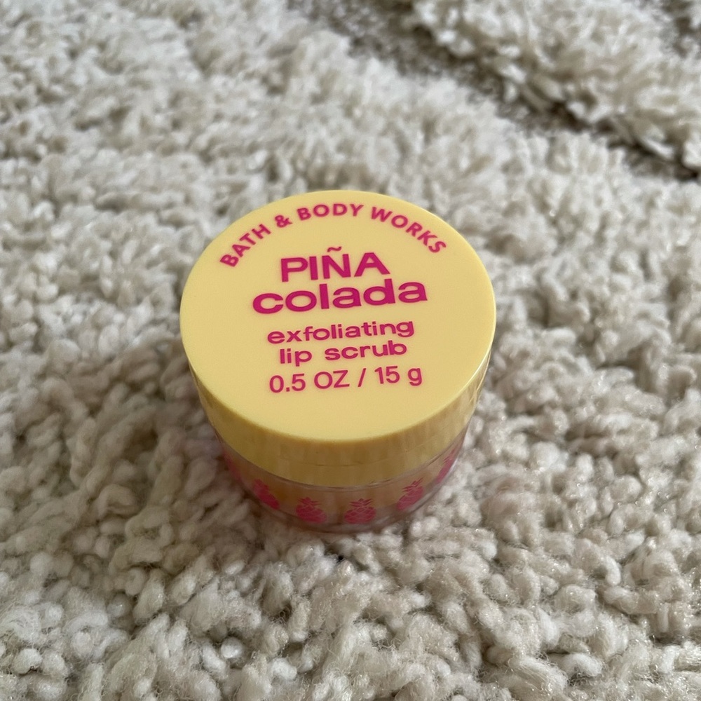 Pina colada lip scrub